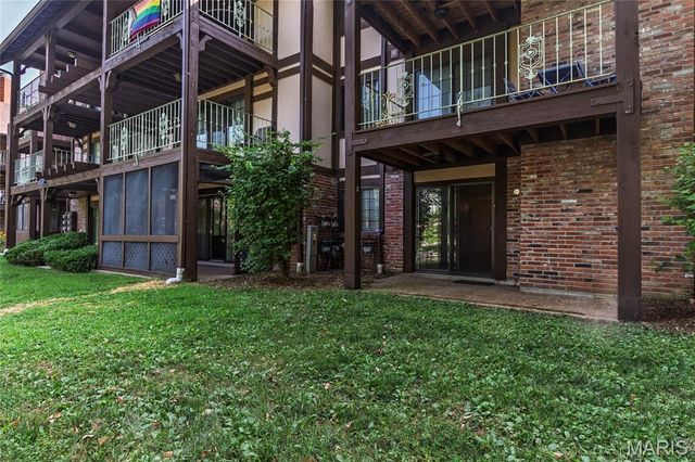 1440 Heritage Landing 105, St Charles, MO 63303