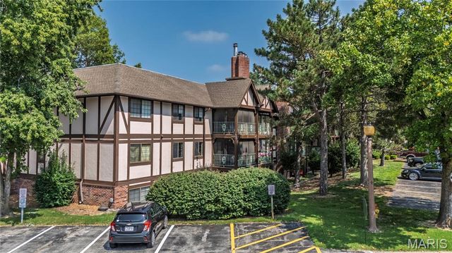 1440 Heritage Landing 105, St Charles, MO 63303