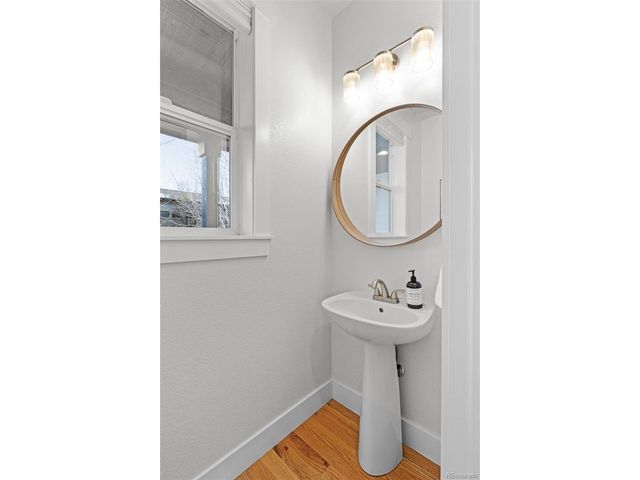 10137 E 31st Ave, Denver, CO 80238