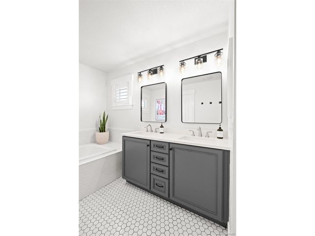 10137 E 31st Ave, Denver, CO 80238