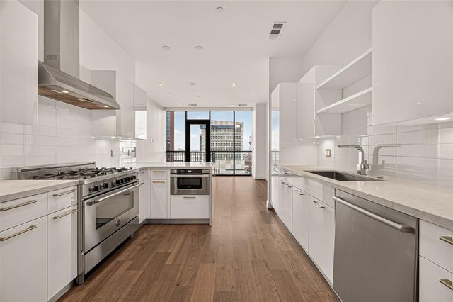 1211 Caroline Street 1403, Houston, TX 77002
