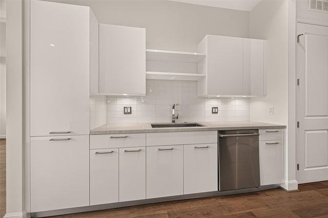 1211 Caroline Street 1403, Houston, TX 77002
