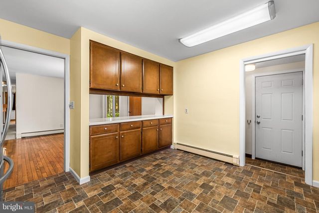 100 FREEDOM AVE, New Freedom, PA 17349