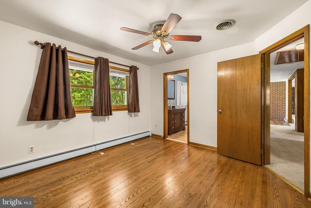 100 FREEDOM AVE, New Freedom, PA 17349
