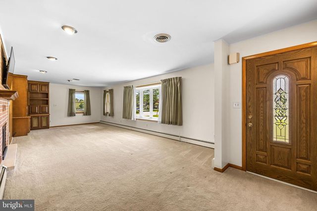 100 FREEDOM AVE, New Freedom, PA 17349