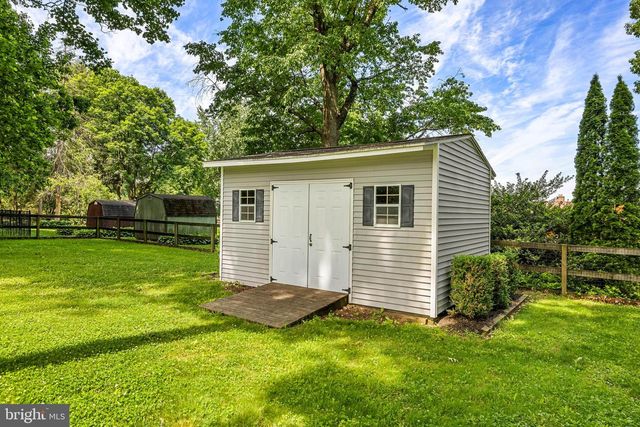 100 FREEDOM AVE, New Freedom, PA 17349