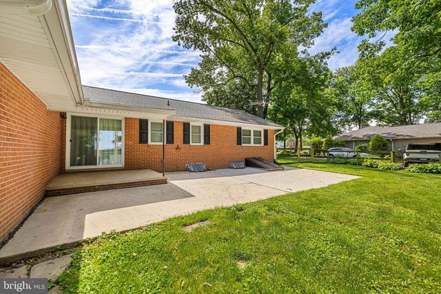 100 FREEDOM AVE, New Freedom, PA 17349