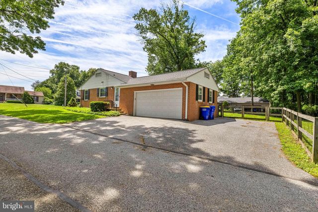 100 FREEDOM AVE, New Freedom, PA 17349