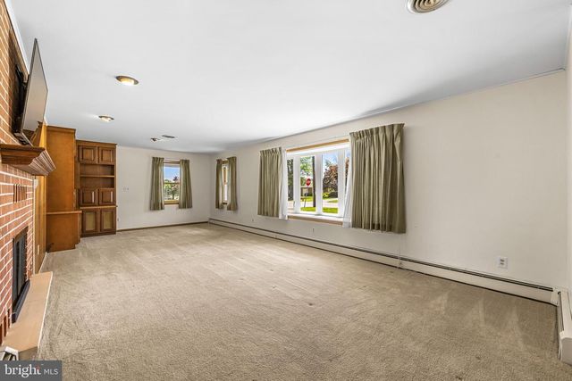 100 FREEDOM AVE, New Freedom, PA 17349