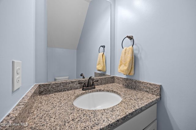 42 Catalina Circle, Swansboro, NC 28584