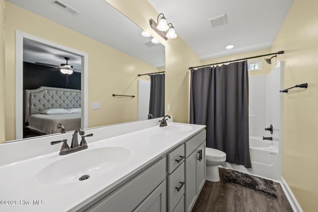 42 Catalina Circle, Swansboro, NC 28584