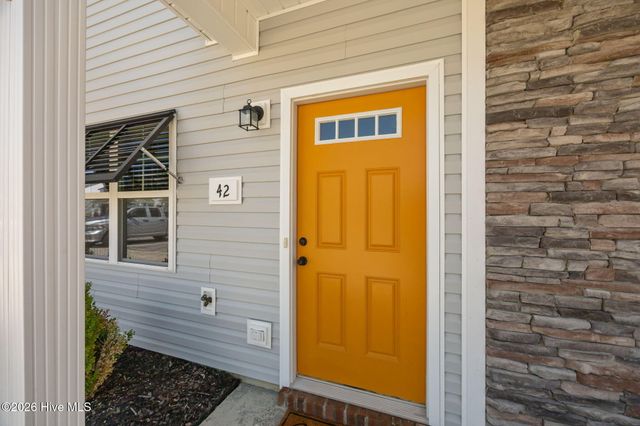 42 Catalina Circle, Swansboro, NC 28584