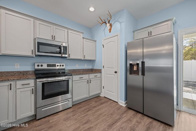 42 Catalina Circle, Swansboro, NC 28584