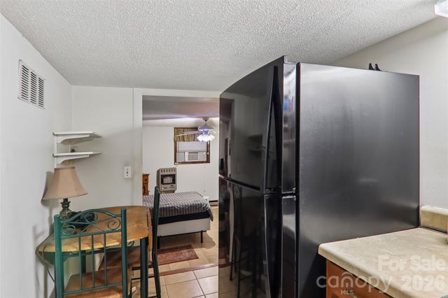 64 Blue Jay Loop, Maggie Valley, NC 28751