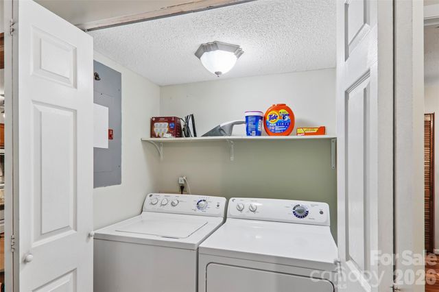 64 Blue Jay Loop, Maggie Valley, NC 28751