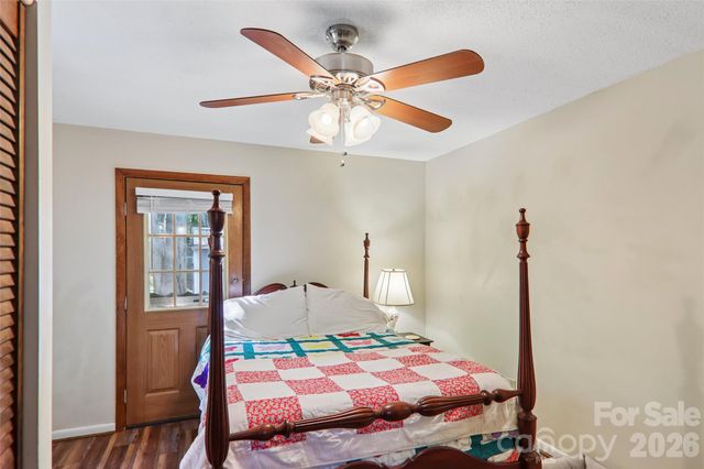 64 Blue Jay Loop, Maggie Valley, NC 28751