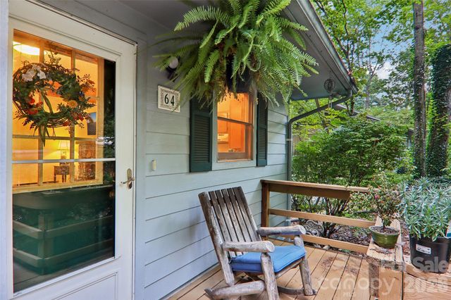64 Blue Jay Loop, Maggie Valley, NC 28751