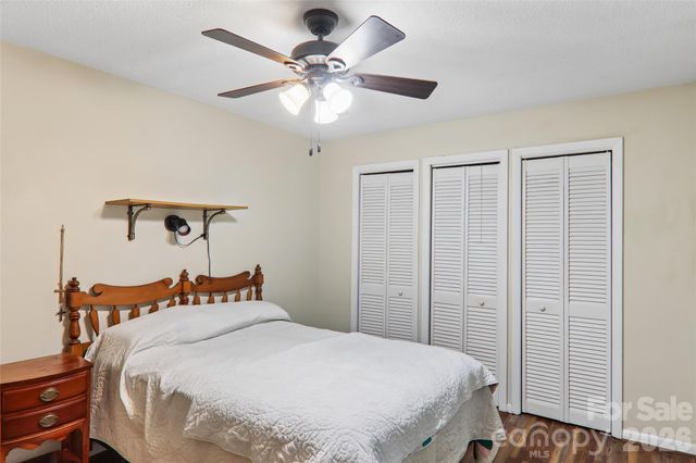 64 Blue Jay Loop, Maggie Valley, NC 28751