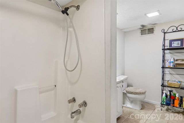 64 Blue Jay Loop, Maggie Valley, NC 28751