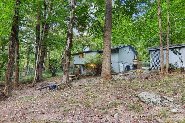 64 Blue Jay Loop, Maggie Valley, NC 28751