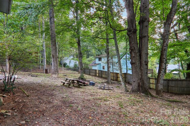 64 Blue Jay Loop, Maggie Valley, NC 28751
