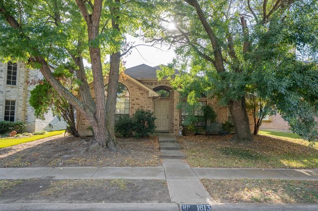 4835 Berridge Lane, Dallas, TX 75227