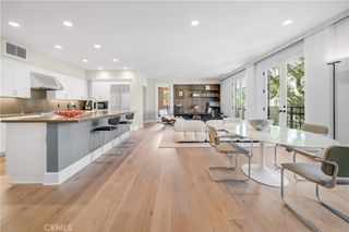 23500 Park Sorrento D21, Calabasas, CA 91302