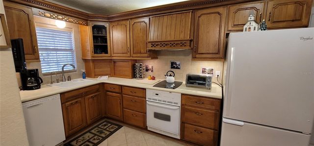 6610 MCKOWN ROAD, Sarasota, FL 34240