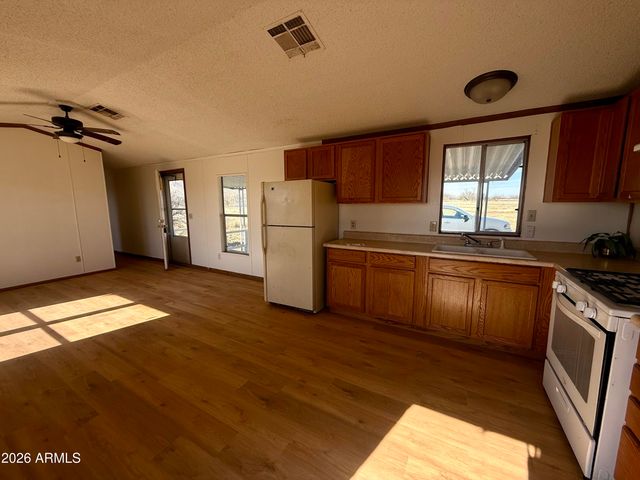 10426 S CORGI RANCH Road, Hereford, AZ 85615