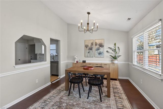 2000 Mozart CIR, Virginia Beach, VA 23454