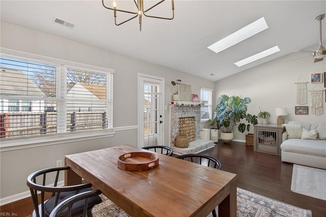 2000 Mozart CIR, Virginia Beach, VA 23454