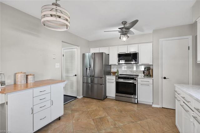 2000 Mozart CIR, Virginia Beach, VA 23454