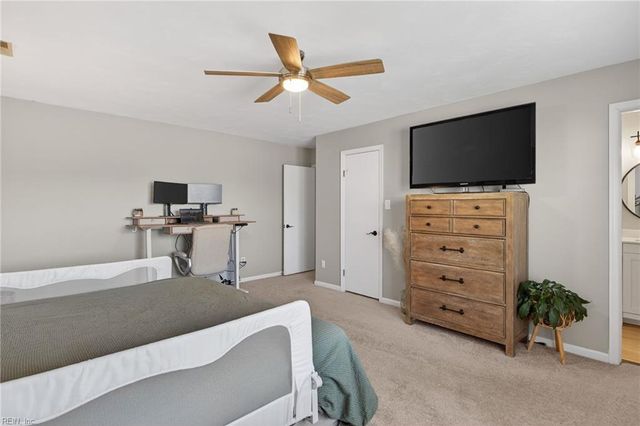 2000 Mozart CIR, Virginia Beach, VA 23454