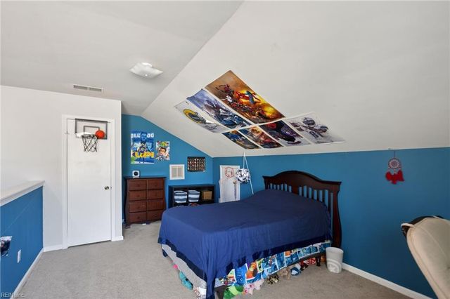 2000 Mozart CIR, Virginia Beach, VA 23454