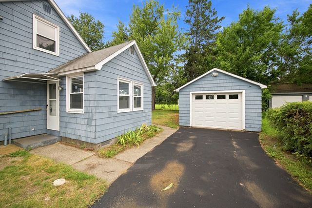 132 Miller St, Springfield, MA 01104