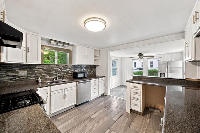 132 Miller St, Springfield, MA 01104