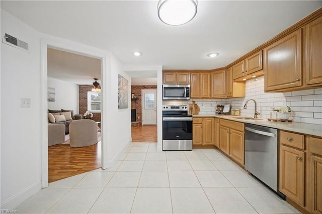 4559 Good Adams LN, Virginia Beach, VA 23455