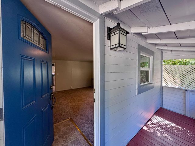8173 Old School Way, Mokelumne Hill, CA 95245