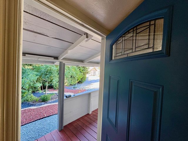 8173 Old School Way, Mokelumne Hill, CA 95245