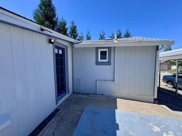 8173 Old School Way, Mokelumne Hill, CA 95245