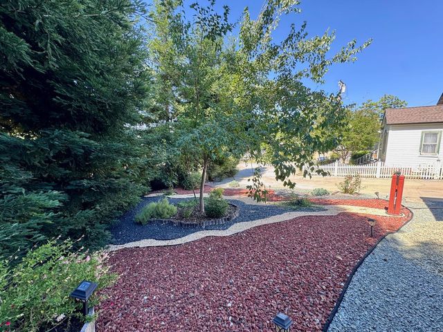 8173 Old School Way, Mokelumne Hill, CA 95245