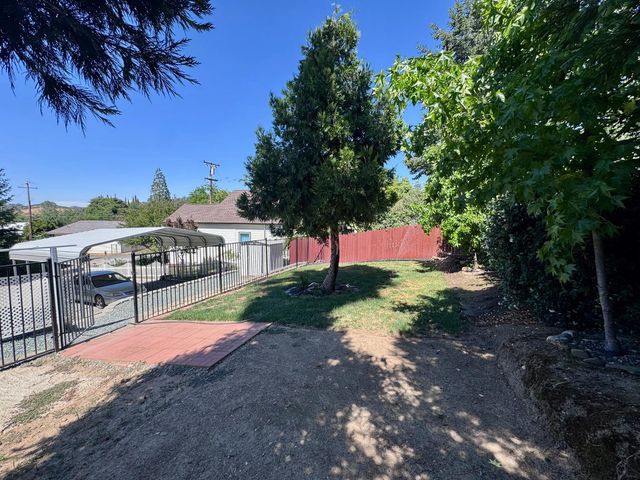 8173 Old School Way, Mokelumne Hill, CA 95245