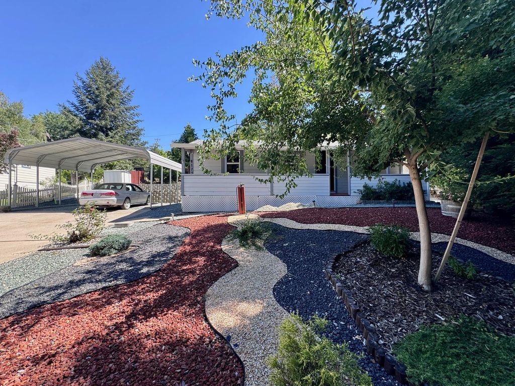 8173 Old School Way, Mokelumne Hill, CA 95245