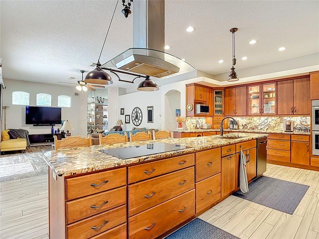 2087 BREEZY WAY, Spring Hill, FL 34608