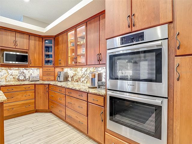 2087 BREEZY WAY, Spring Hill, FL 34608