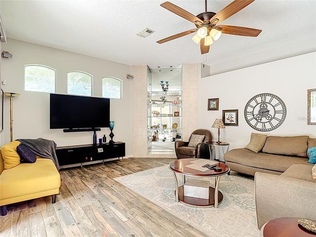 2087 BREEZY WAY, Spring Hill, FL 34608