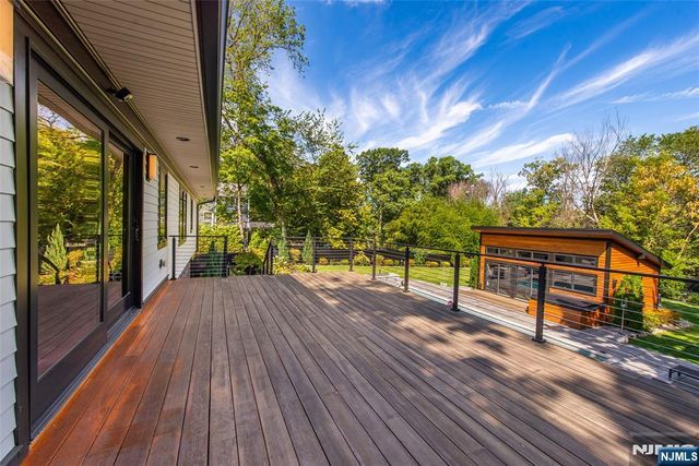 82 Fells Road, Essex Fells, NJ 07021