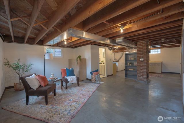 1518 N Wycoff Avenue, Bremerton, WA 98312