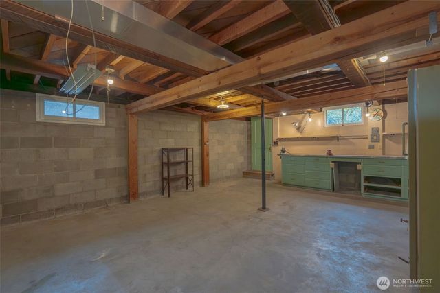 1518 N Wycoff Avenue, Bremerton, WA 98312