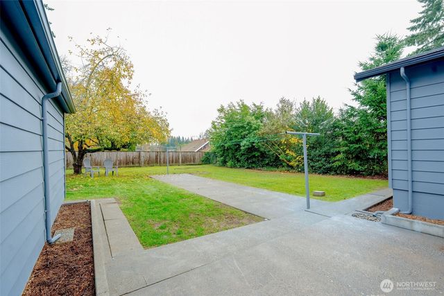 1518 N Wycoff Avenue, Bremerton, WA 98312